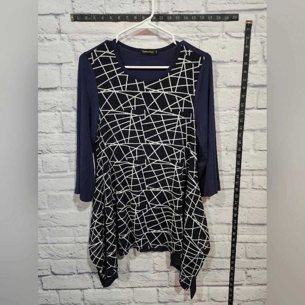 Fashion Fuse blue and white asymmetrical tunic with relaxesld comfy fit Size S
